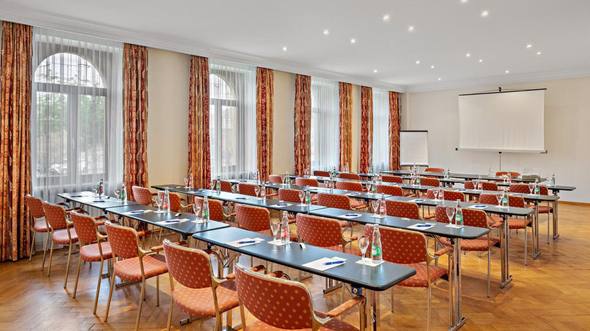 Hotel Bayerischer Hof Dresden Exterior foto